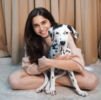 sharvari wagh with her pet dog