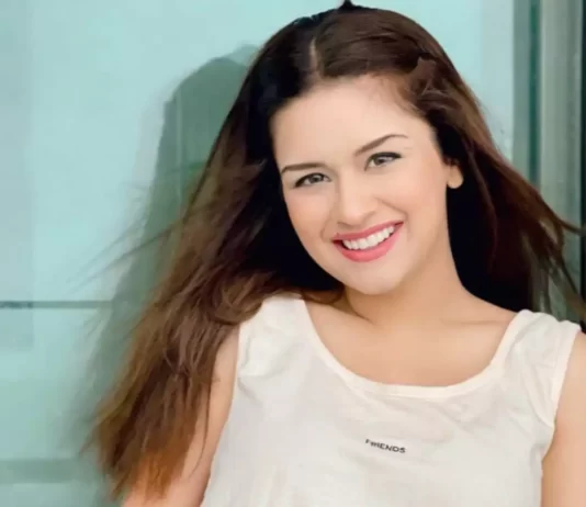 avneet kaur biography