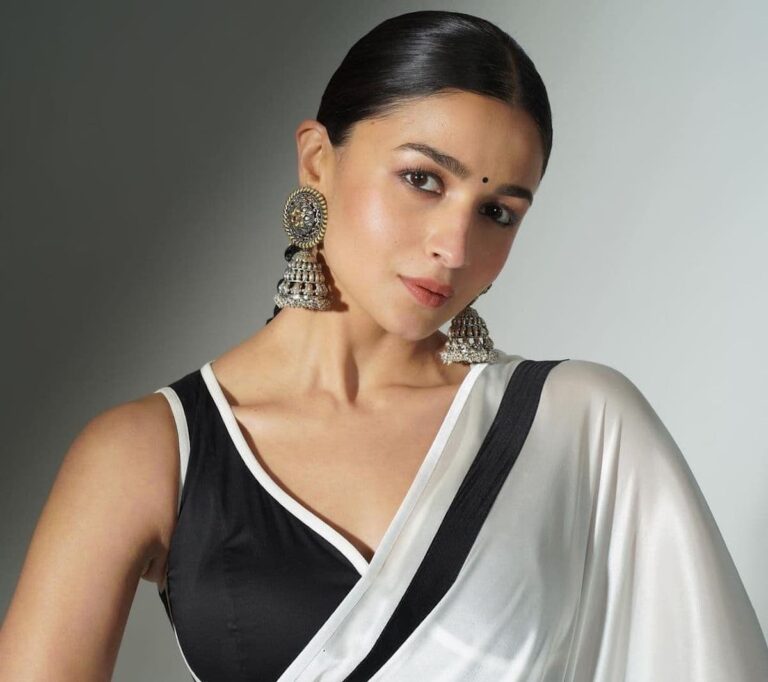 Alia Bhatt Biography, Age, Height, Boyfriends, Religion