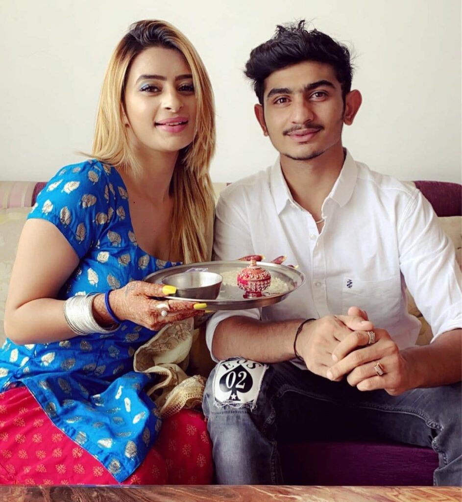 ankita dave with her brother viral