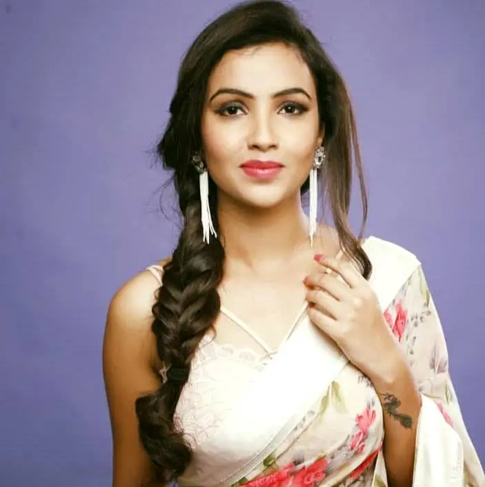 Kannada Actor Rachita Ram Sex Video Download - Charmsukh Web Series List, Cast, Actress, Ullu (2023)