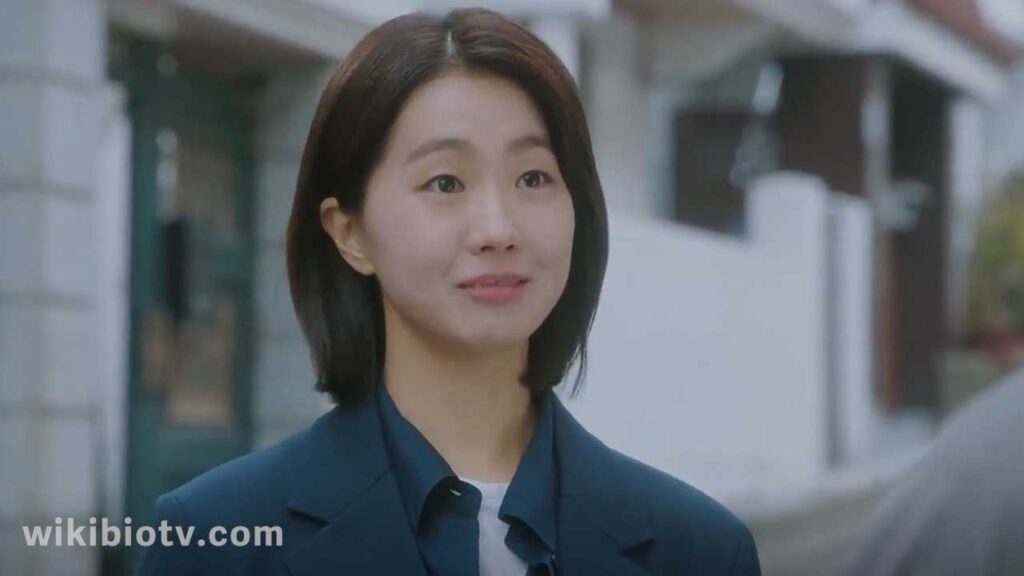 Mysterious Woman That Arrives at Shin Yoon-Bok's Doorstep