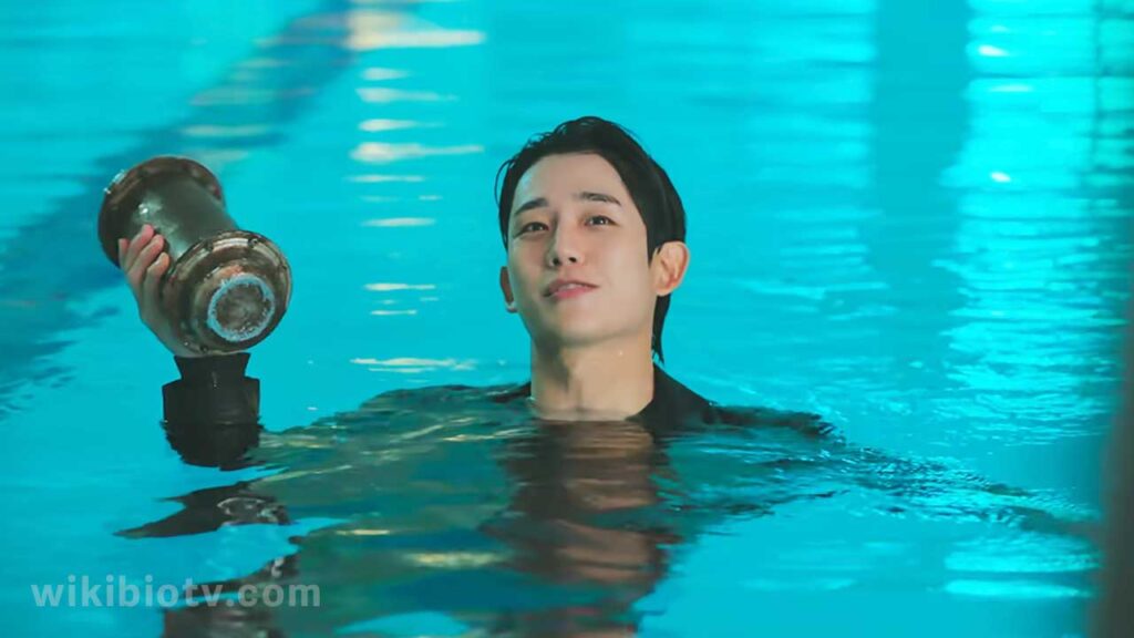 Choi Seung-Hyo Jumps Into The Water With The Time Capsule